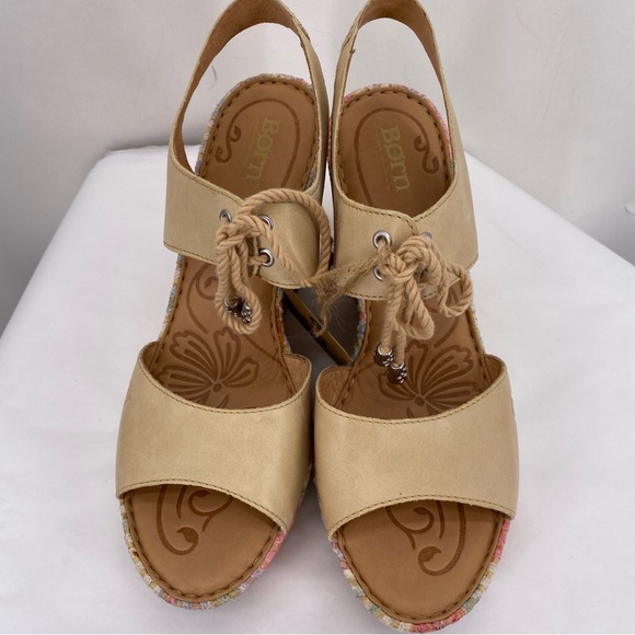 Born tan floral wedges - Picture 3 of 9